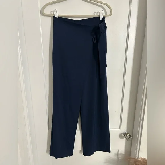 HALARA Elegant Navy Wide-Leg Pants - Picture 2 of 11